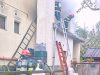 Casă salvată de la distrugere prin intervenția rapidă a pompierilor. Un bărbat a suferit arsuri